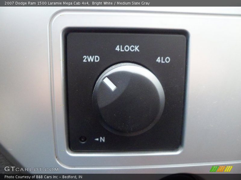 Bright White / Medium Slate Gray 2007 Dodge Ram 1500 Laramie Mega Cab 4x4