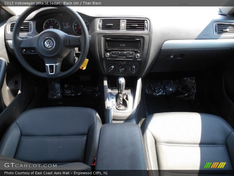 Black Uni / Titan Black 2013 Volkswagen Jetta SE Sedan
