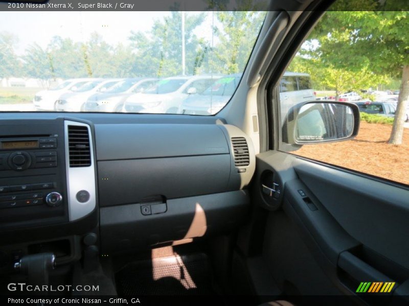 Super Black / Gray 2010 Nissan Xterra X