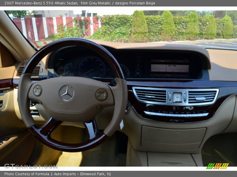 Flint Grey Metallic / designo Porcelain Beige 2007 Mercedes-Benz S 550 4Matic Sedan