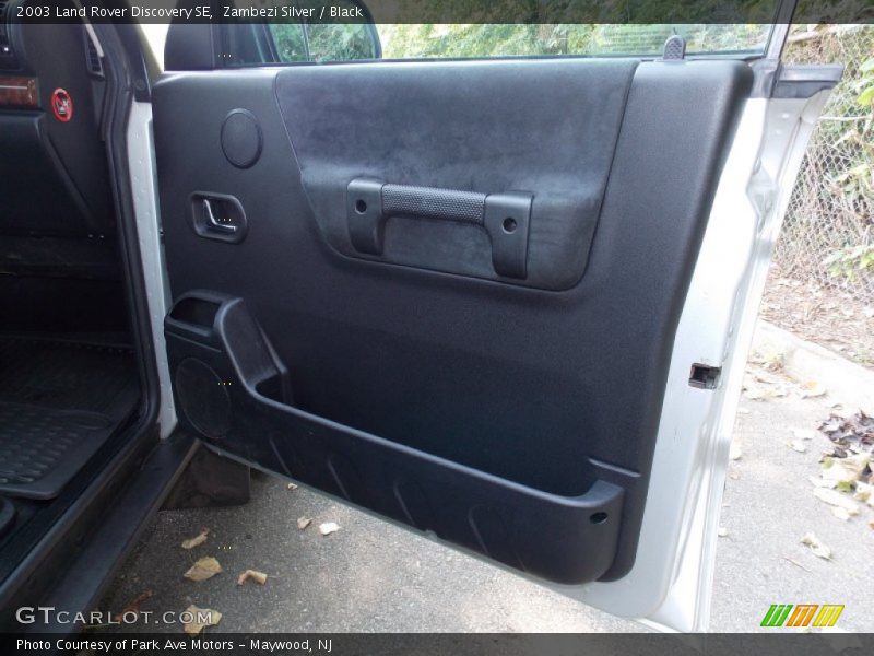 Zambezi Silver / Black 2003 Land Rover Discovery SE