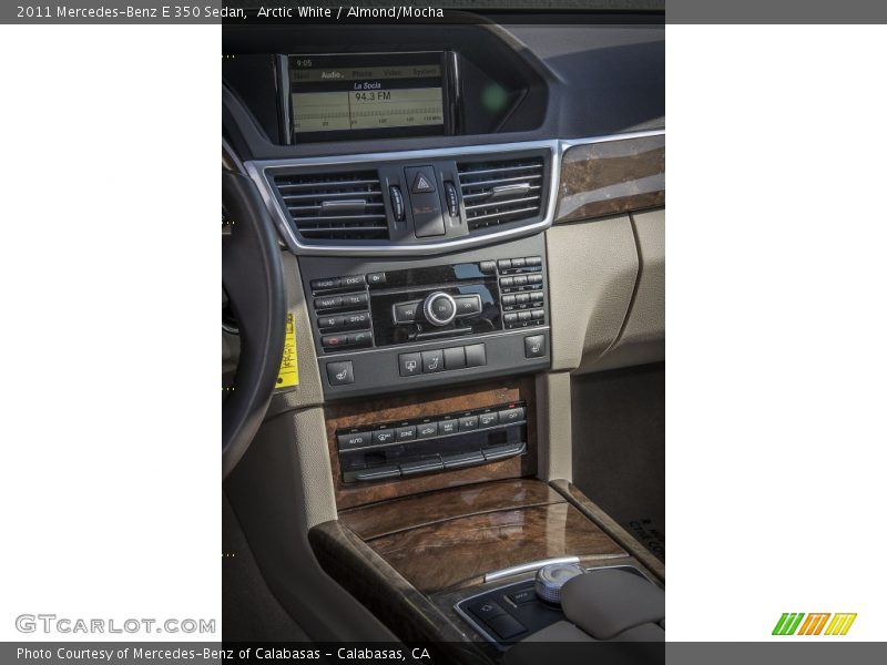 Arctic White / Almond/Mocha 2011 Mercedes-Benz E 350 Sedan