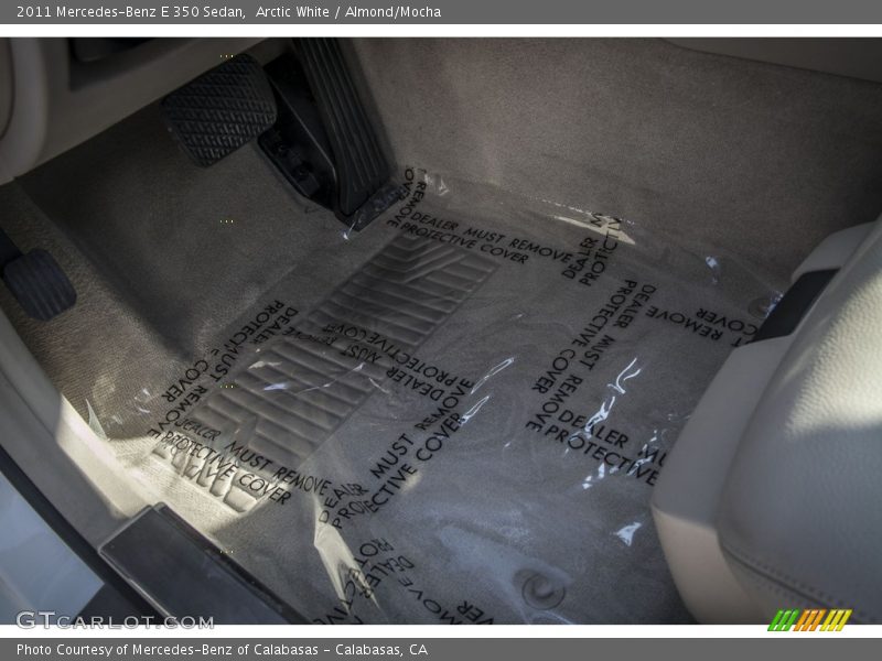 Arctic White / Almond/Mocha 2011 Mercedes-Benz E 350 Sedan