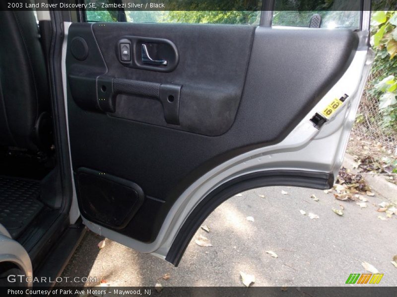Zambezi Silver / Black 2003 Land Rover Discovery SE
