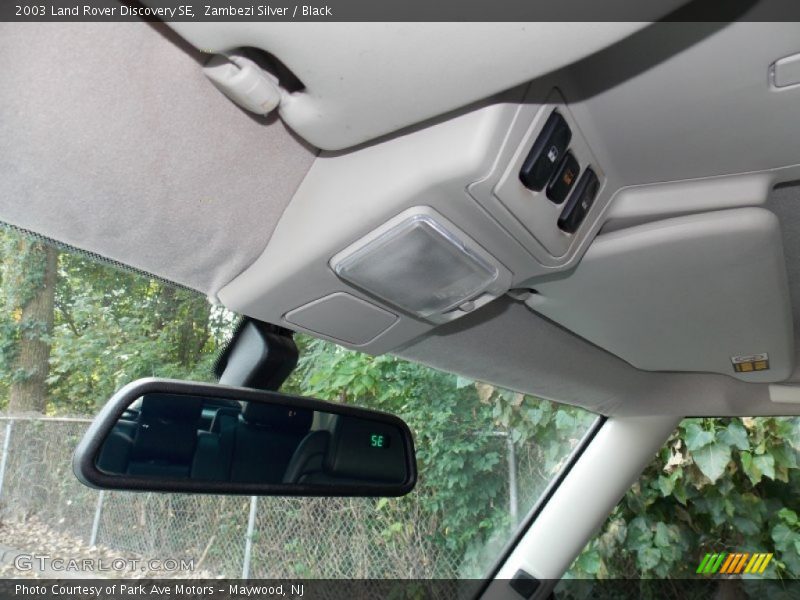 Zambezi Silver / Black 2003 Land Rover Discovery SE