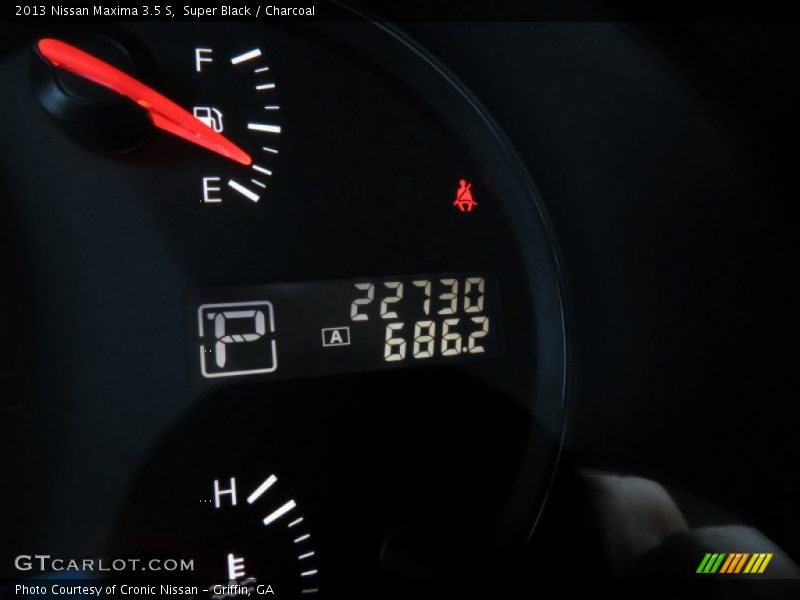 Super Black / Charcoal 2013 Nissan Maxima 3.5 S