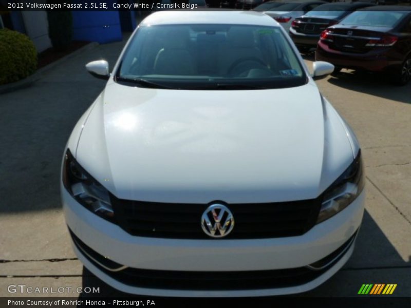 Candy White / Cornsilk Beige 2012 Volkswagen Passat 2.5L SE