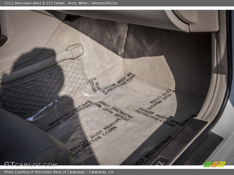 Arctic White / Almond/Mocha 2011 Mercedes-Benz E 350 Sedan