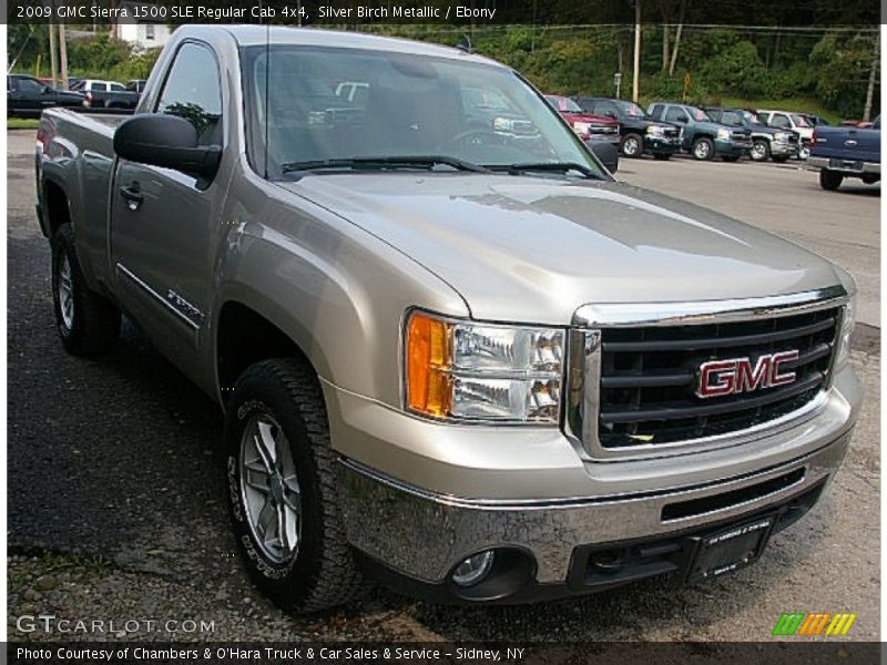 Front 3/4 View of 2009 Sierra 1500 SLE Regular Cab 4x4