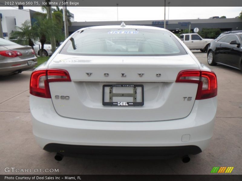 Ice White / Soft Beige 2012 Volvo S60 T5
