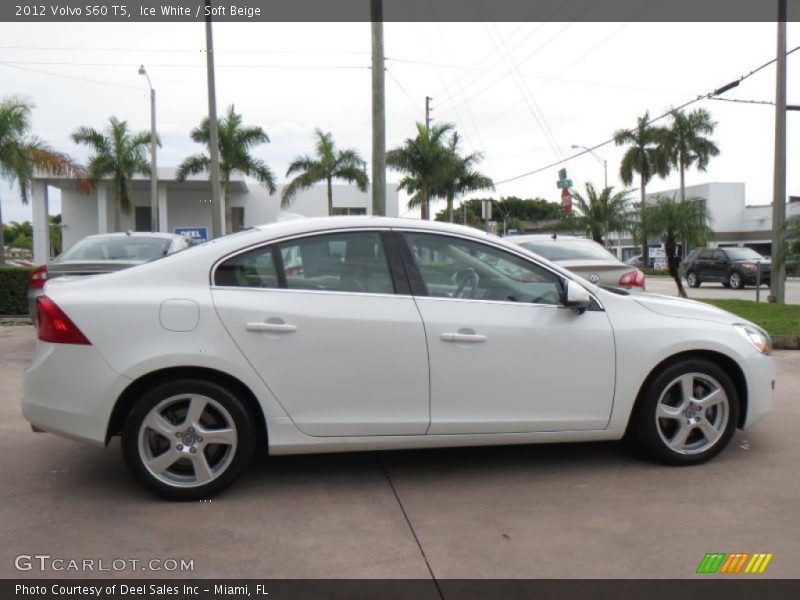 Ice White / Soft Beige 2012 Volvo S60 T5
