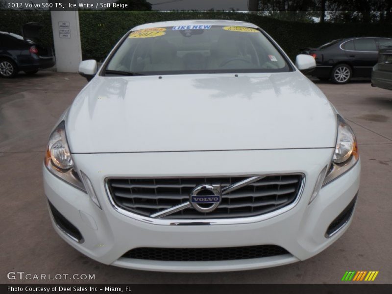 Ice White / Soft Beige 2012 Volvo S60 T5