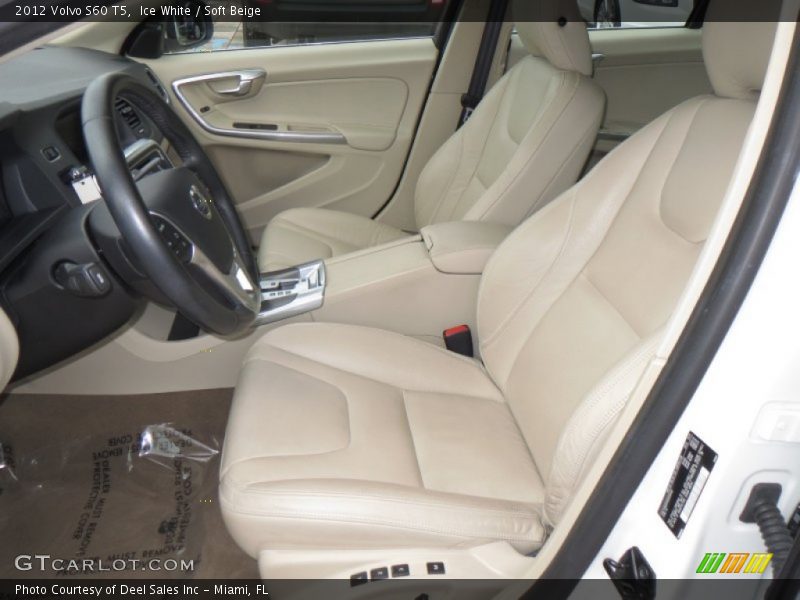 Ice White / Soft Beige 2012 Volvo S60 T5