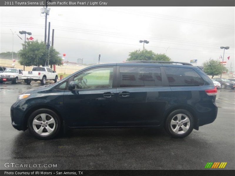South Pacific Blue Pearl / Light Gray 2011 Toyota Sienna LE