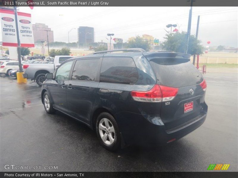 South Pacific Blue Pearl / Light Gray 2011 Toyota Sienna LE