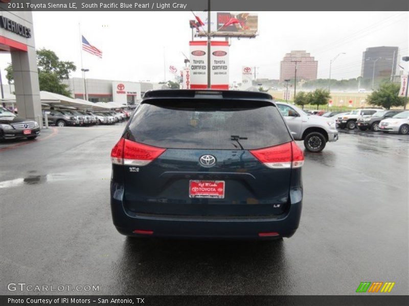 South Pacific Blue Pearl / Light Gray 2011 Toyota Sienna LE