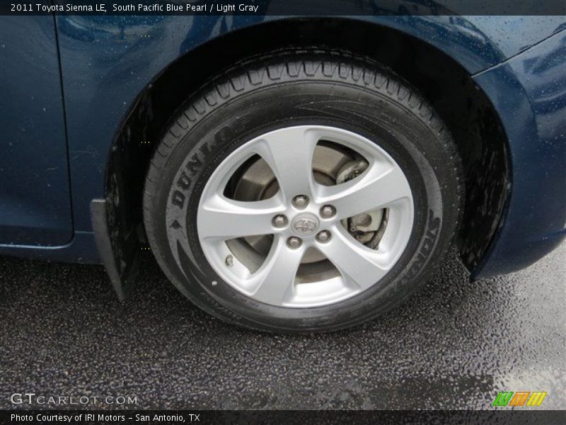 South Pacific Blue Pearl / Light Gray 2011 Toyota Sienna LE