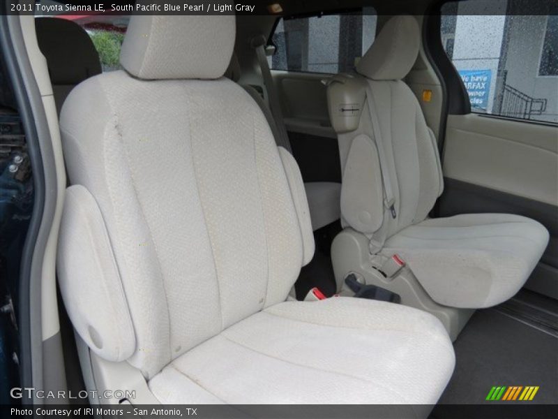 South Pacific Blue Pearl / Light Gray 2011 Toyota Sienna LE