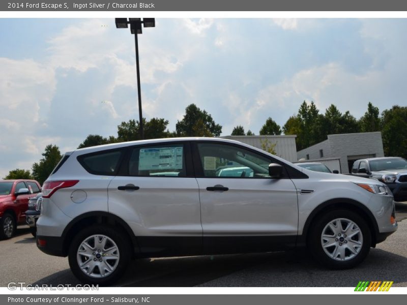 Ingot Silver / Charcoal Black 2014 Ford Escape S