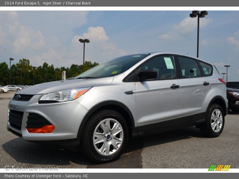 Ingot Silver / Charcoal Black 2014 Ford Escape S