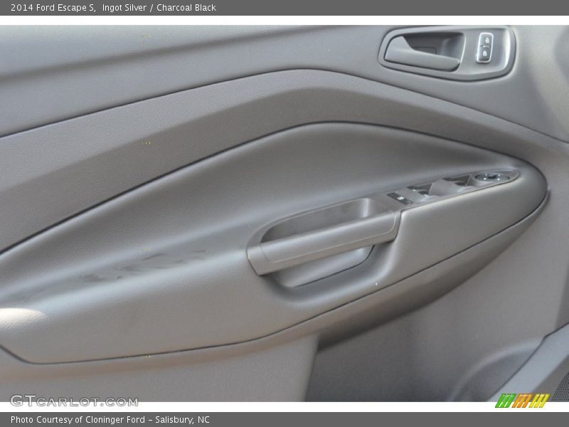 Ingot Silver / Charcoal Black 2014 Ford Escape S