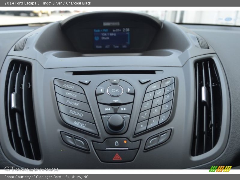 Ingot Silver / Charcoal Black 2014 Ford Escape S