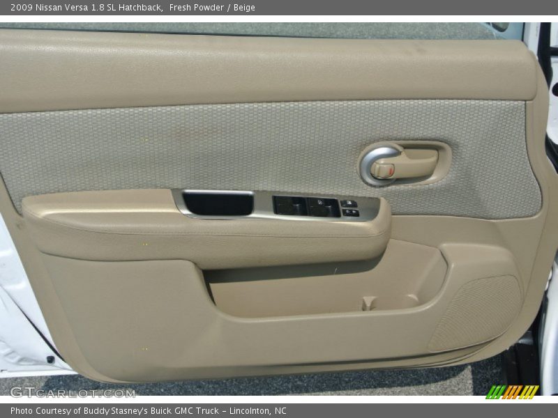 Fresh Powder / Beige 2009 Nissan Versa 1.8 SL Hatchback