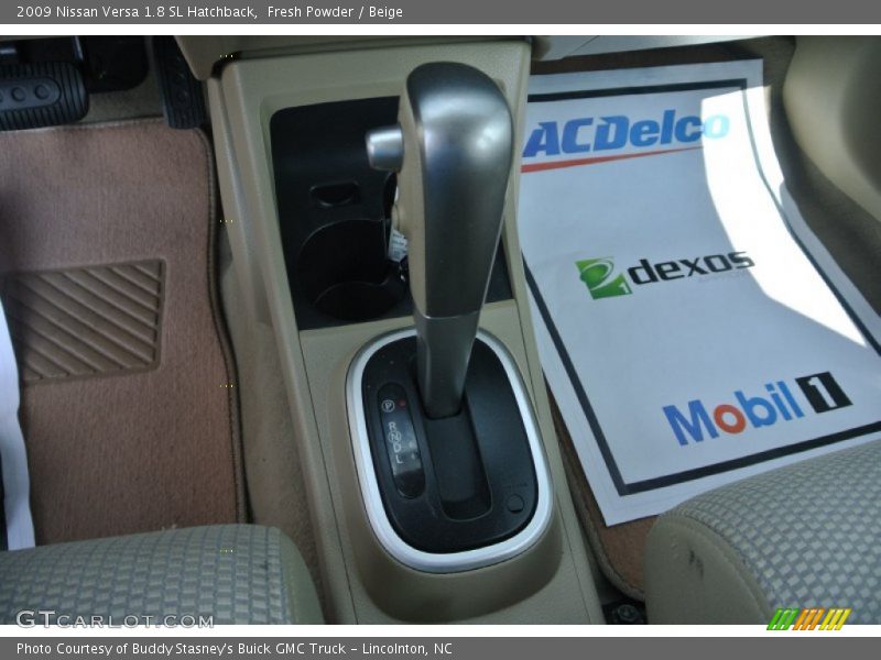 Fresh Powder / Beige 2009 Nissan Versa 1.8 SL Hatchback