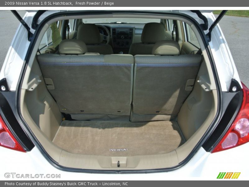 Fresh Powder / Beige 2009 Nissan Versa 1.8 SL Hatchback