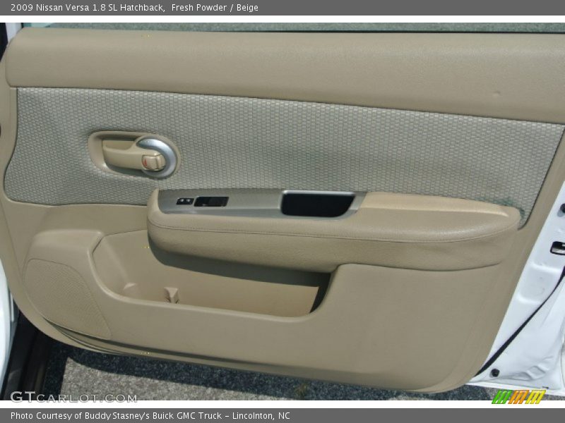 Fresh Powder / Beige 2009 Nissan Versa 1.8 SL Hatchback