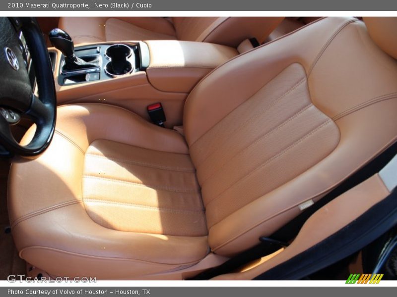 Front Seat of 2010 Quattroporte 
