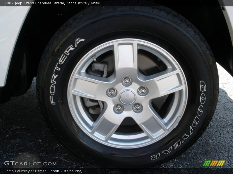 Stone White / Khaki 2007 Jeep Grand Cherokee Laredo