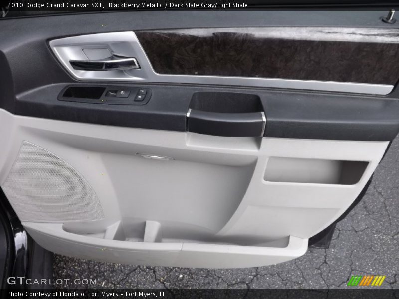 Blackberry Metallic / Dark Slate Gray/Light Shale 2010 Dodge Grand Caravan SXT