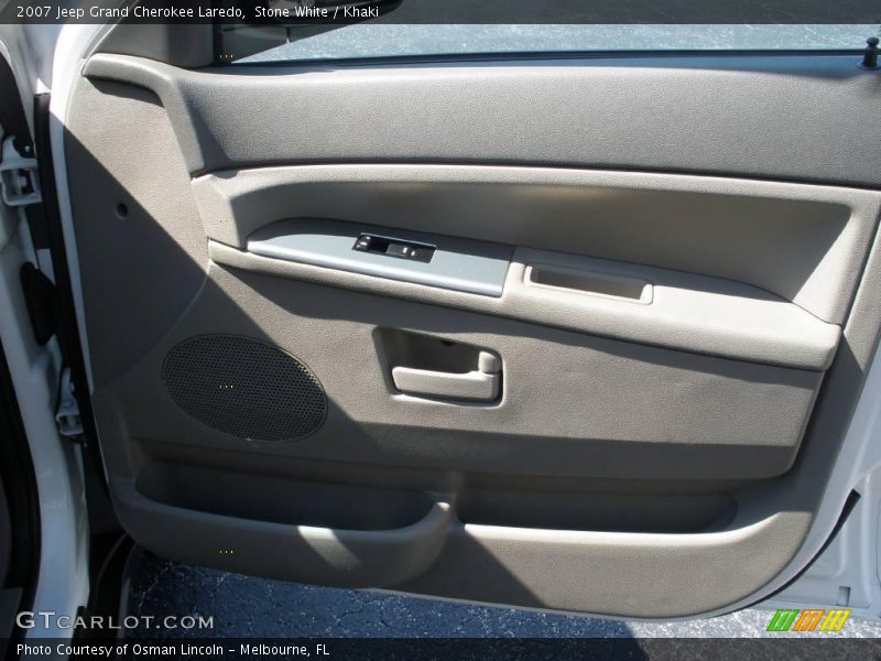 Stone White / Khaki 2007 Jeep Grand Cherokee Laredo