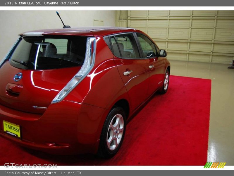 Cayenne Red / Black 2013 Nissan LEAF SV