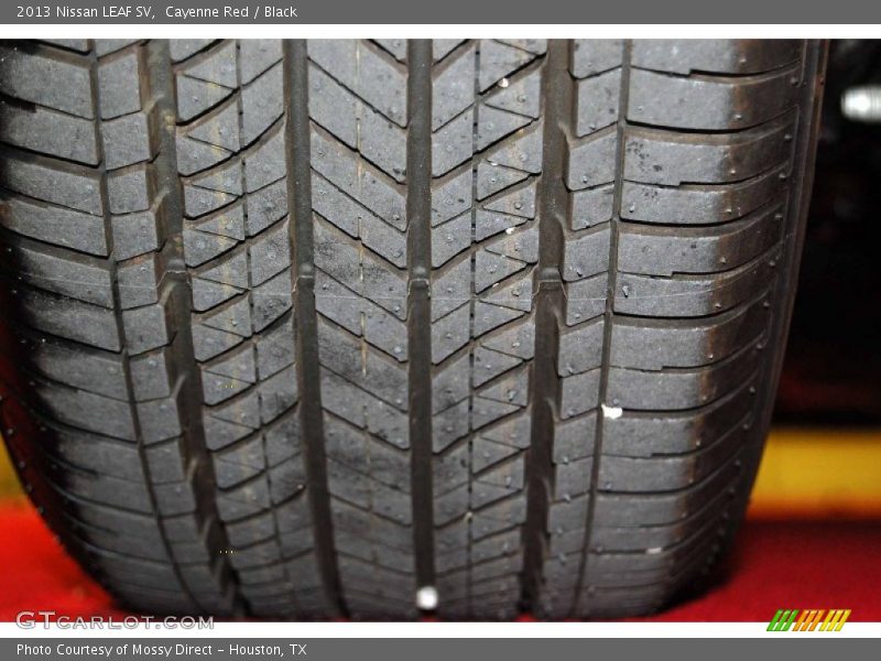 Cayenne Red / Black 2013 Nissan LEAF SV