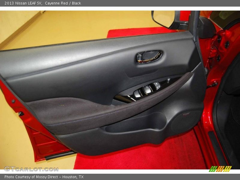 Cayenne Red / Black 2013 Nissan LEAF SV