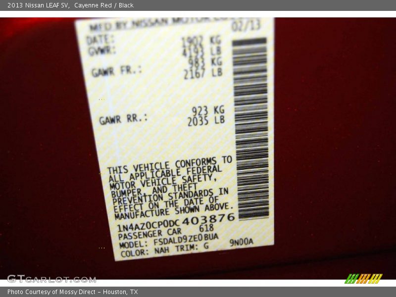 Cayenne Red / Black 2013 Nissan LEAF SV