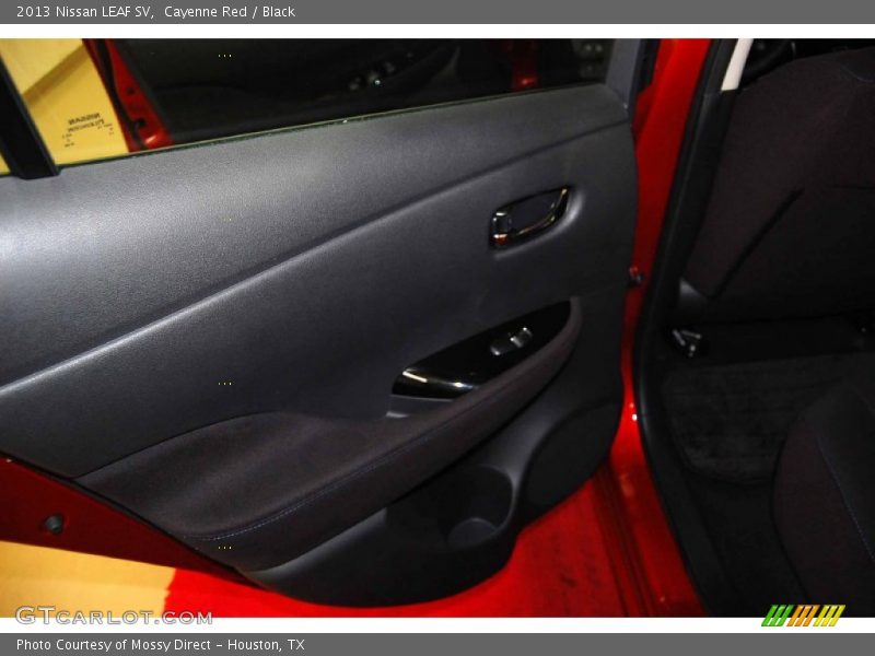 Cayenne Red / Black 2013 Nissan LEAF SV
