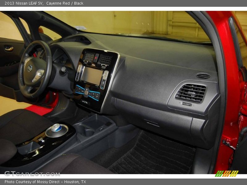 Cayenne Red / Black 2013 Nissan LEAF SV
