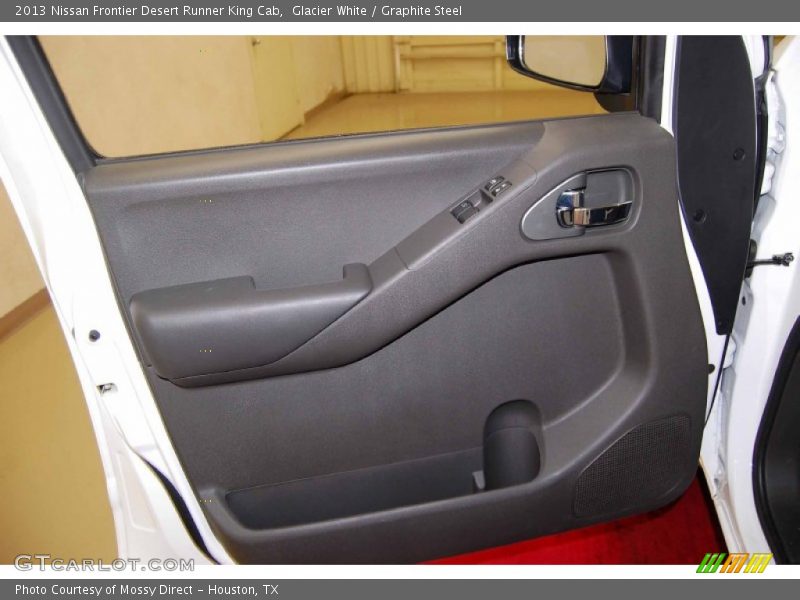 Glacier White / Graphite Steel 2013 Nissan Frontier Desert Runner King Cab