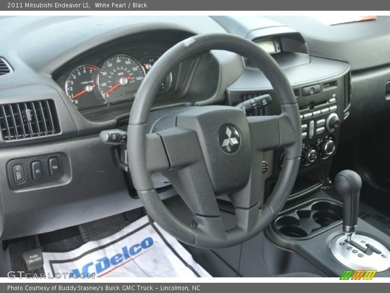 White Pearl / Black 2011 Mitsubishi Endeavor LS