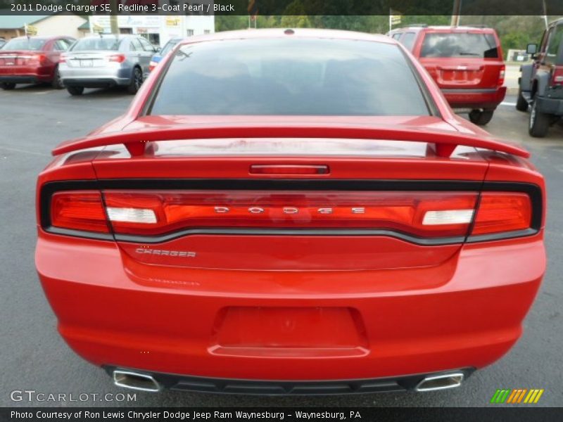 Redline 3-Coat Pearl / Black 2011 Dodge Charger SE