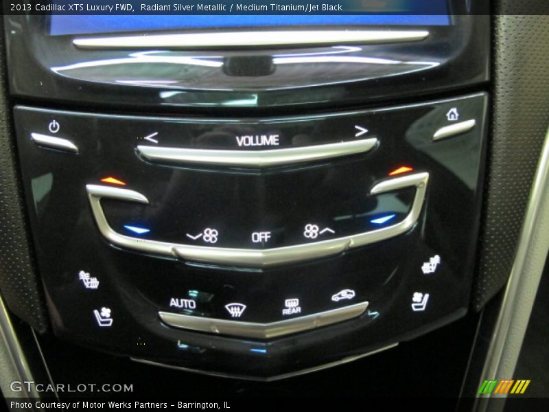 Radiant Silver Metallic / Medium Titanium/Jet Black 2013 Cadillac XTS Luxury FWD