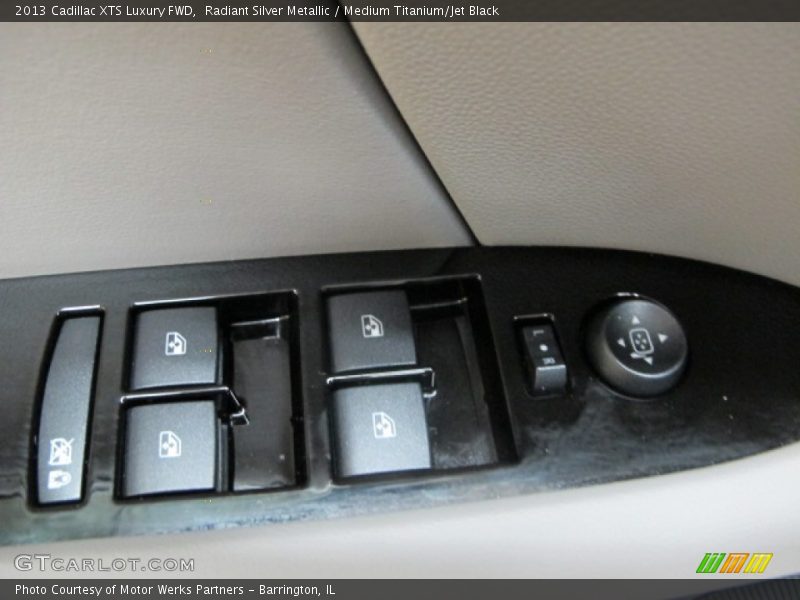 Radiant Silver Metallic / Medium Titanium/Jet Black 2013 Cadillac XTS Luxury FWD