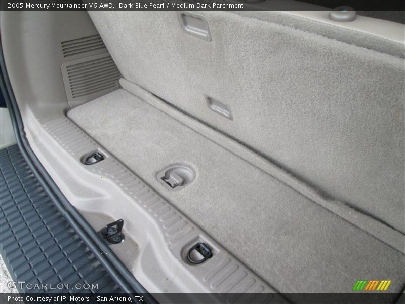 Dark Blue Pearl / Medium Dark Parchment 2005 Mercury Mountaineer V6 AWD