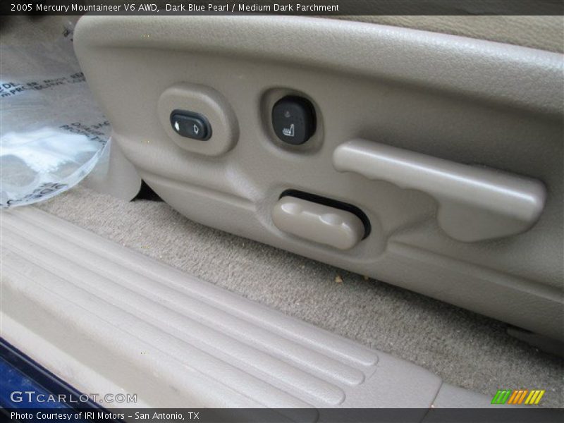 Dark Blue Pearl / Medium Dark Parchment 2005 Mercury Mountaineer V6 AWD