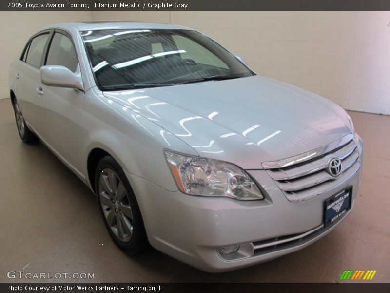 Titanium Metallic / Graphite Gray 2005 Toyota Avalon Touring