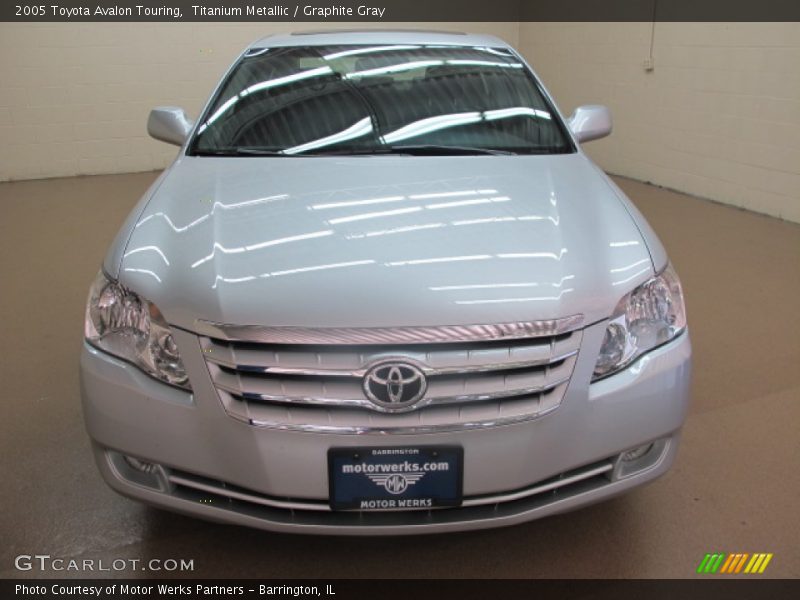 Titanium Metallic / Graphite Gray 2005 Toyota Avalon Touring