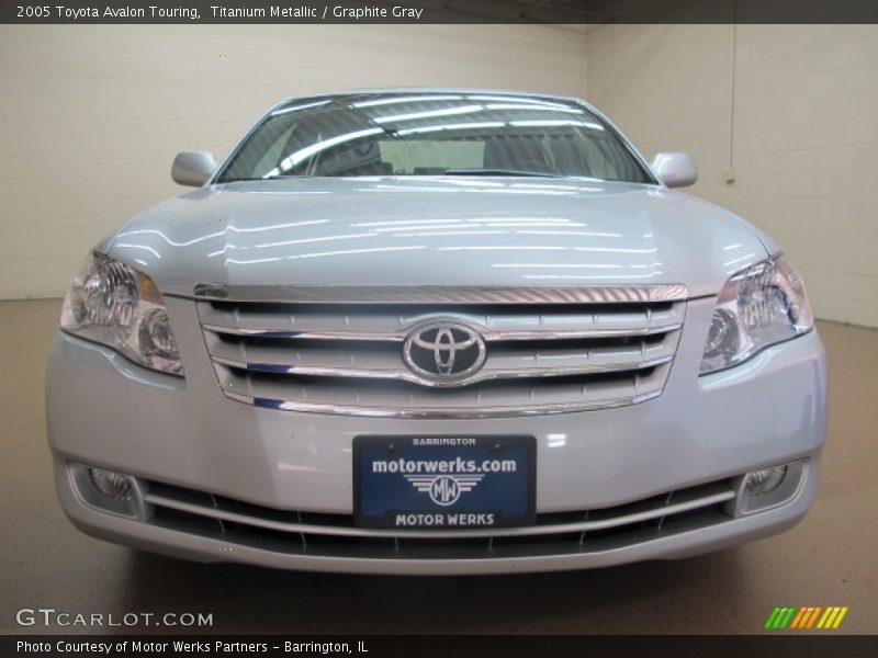 Titanium Metallic / Graphite Gray 2005 Toyota Avalon Touring
